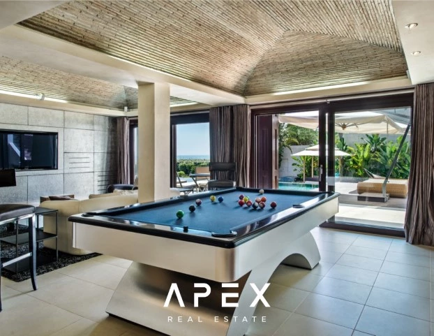 8 Bedroom Luxury Villa | Olhos D'Agua | With Infinity Pool & Sea Views