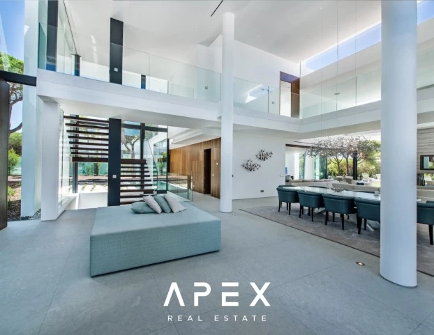 Luxury 6 Bedroom Villa | Vilamoura | With Infinity Pool Close To The Beach