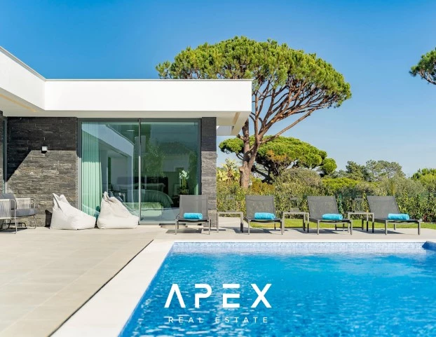Luxury 6 Bedroom Villa | Vilamoura | With Infinity Pool Close To The Beach