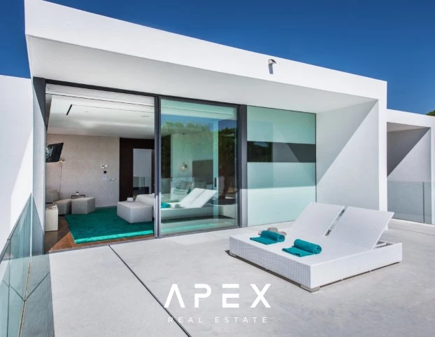 Luxury 6 Bedroom Villa | Vilamoura | With Infinity Pool Close To The Beach