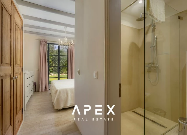 Exclusive Long Term Rental | Superb 5 bedroom, 5 bathroom Boutique Villa