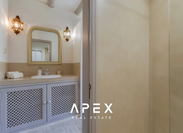 Exclusive Long Term Rental | Superb 5 bedroom, 5 bathroom Boutique Villa