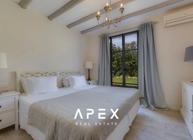 Exclusive Long Term Rental | Superb 5 bedroom, 5 bathroom Boutique Villa