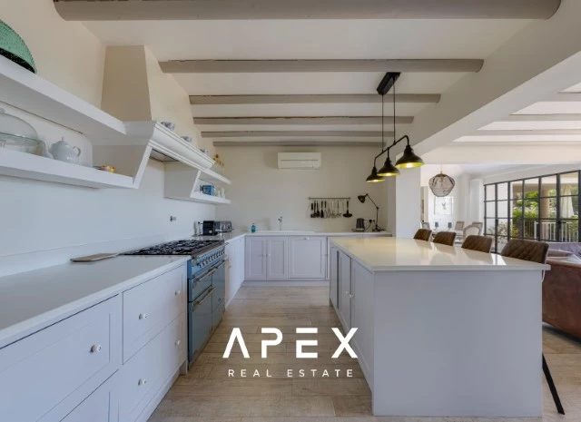 Exclusive Long Term Rental | Superb 5 bedroom, 5 bathroom Boutique Villa