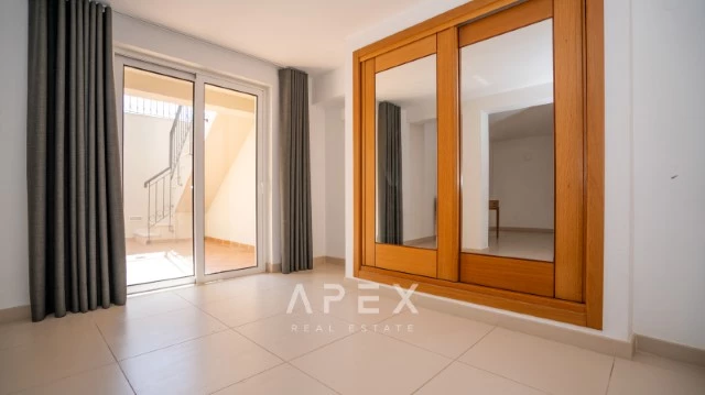 Townhouses for Rent in The Crest