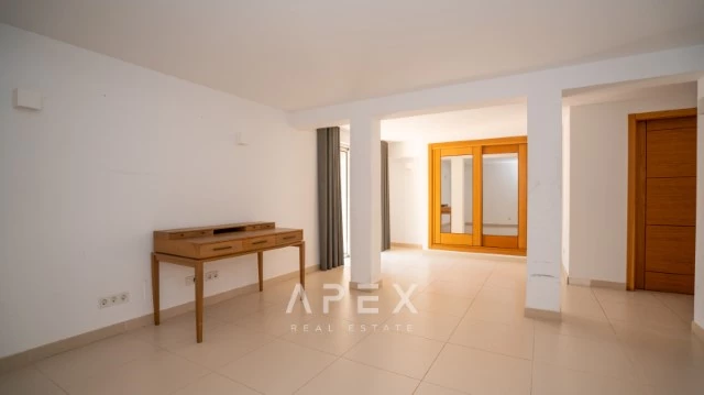 Townhouses for Rent in The Crest