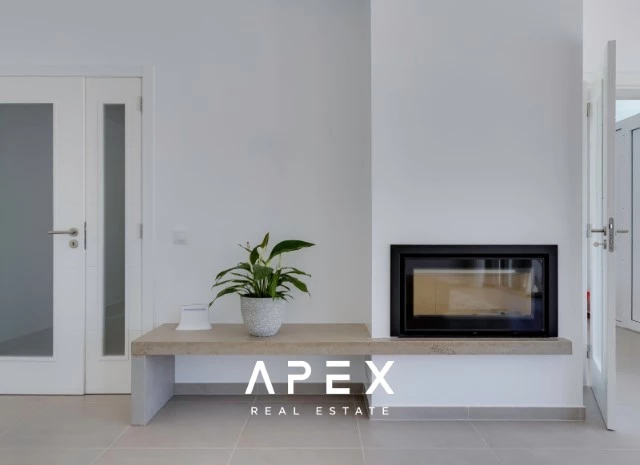 Large brand new Long Term Rental Four Bedroom Villa on a 8200m2 plot