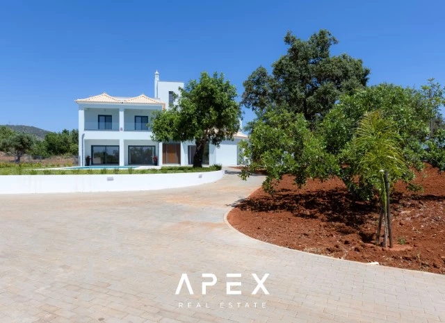 Large brand new Long Term Rental Four Bedroom Villa on a 8200m2 plot