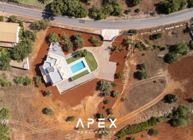 Large brand new Long Term Rental Four Bedroom Villa on a 8200m2 plot