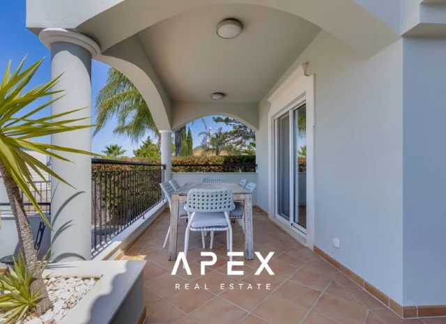4 Bedroom Townhouse Ocean View | End of Terrace Townhouse