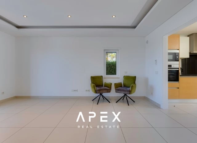 4 Bedroom Townhouse Ocean View | End of Terrace Townhouse