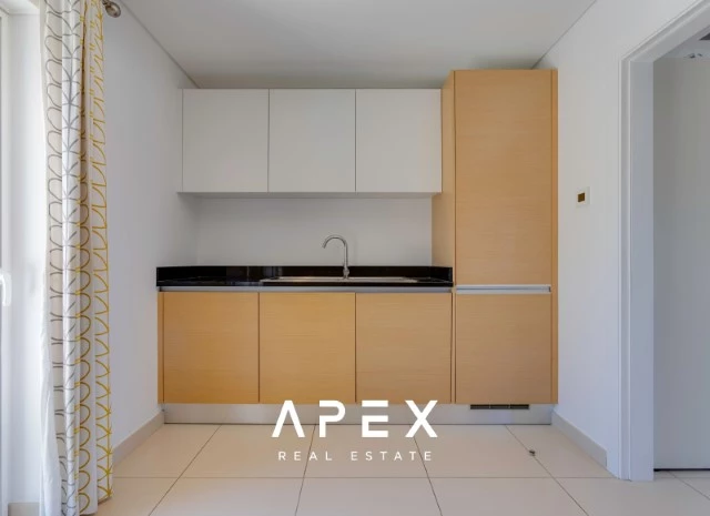 4 Bedroom Townhouse Ocean View | End of Terrace Townhouse