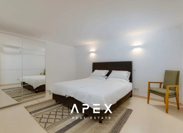 4 Bedroom Townhouse Ocean View | End of Terrace Townhouse