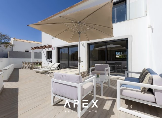 Four Bedroom Condominium end terrace villa