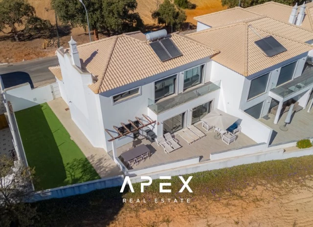 Four Bedroom Condominium end terrace villa