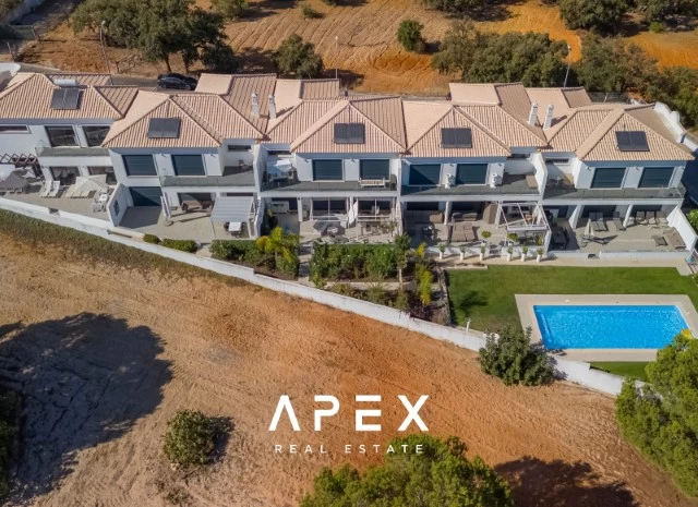 Four Bedroom Condominium end terrace villa