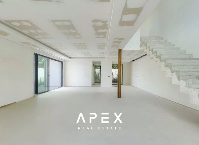 Experience the Height of Luxury with our Modern Smart Home 4 Bedroom, 4 Bathroom Villa in Vilamoura