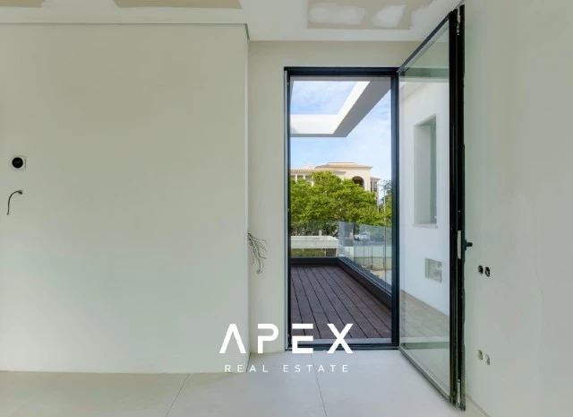 Experience the Height of Luxury with our Modern Smart Home 4 Bedroom, 4 Bathroom Villa in Vilamoura