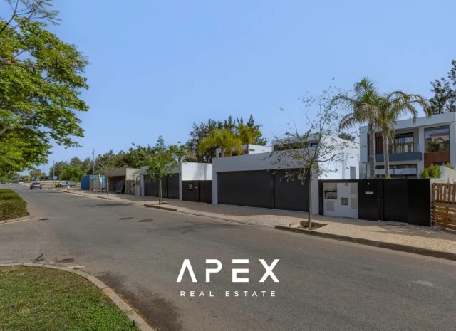 Experience the Height of Luxury with our Modern Smart Home 4 Bedroom, 4 Bathroom Villa in Vilamoura