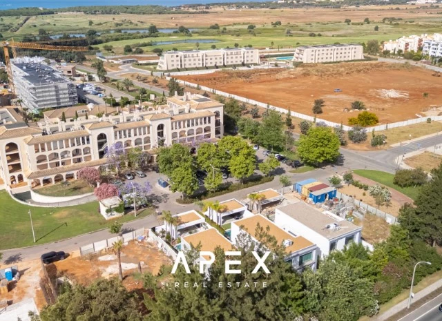 Experience the Height of Luxury with our Modern Smart Home 4 Bedroom, 4 Bathroom Villa in Vilamoura