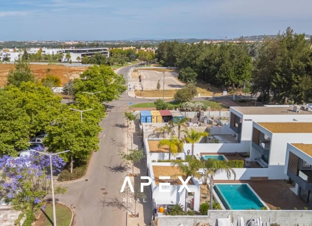 Experience the Height of Luxury with our Modern Smart Home 4 Bedroom, 4 Bathroom Villa in Vilamoura