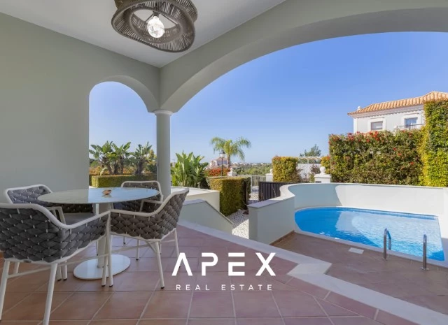 Four Bedroom Townhouse Crest