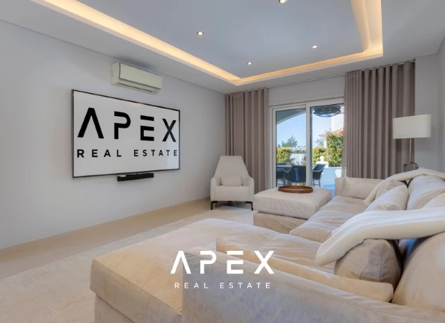Four Bedroom Townhouse Crest