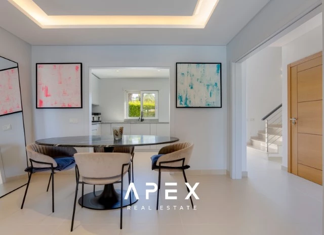 Four Bedroom Townhouse Crest