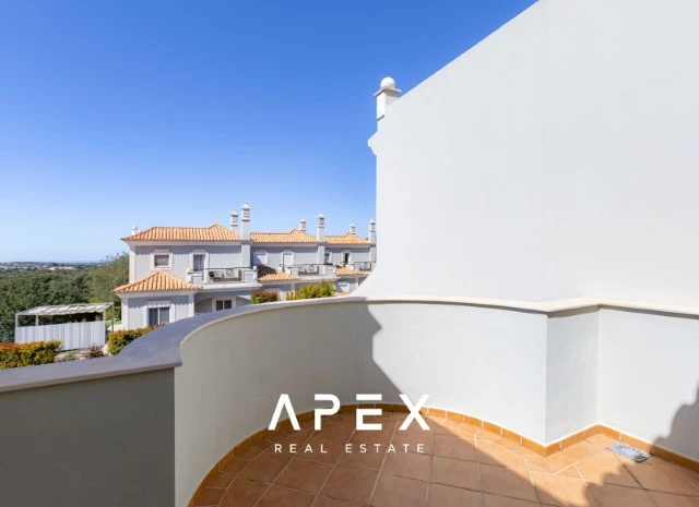 Four Bedroom Townhouse Crest
