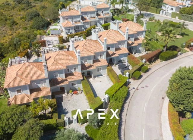 Four Bedroom Townhouse Crest