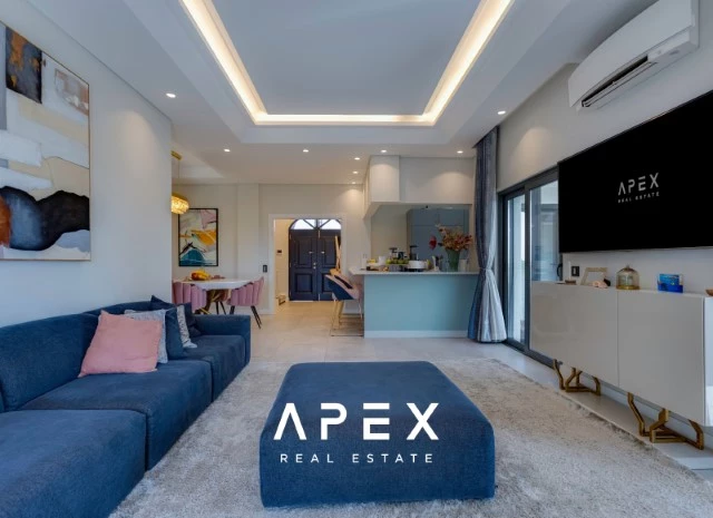 Luxurious Five-Bedroom Villa with Stunning Sea View