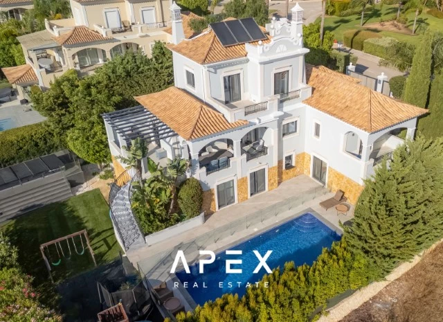 Luxurious Five-Bedroom Villa with Stunning Sea View