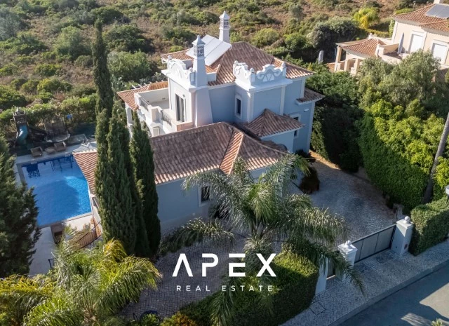 Luxurious Five-Bedroom Villa with Stunning Sea View