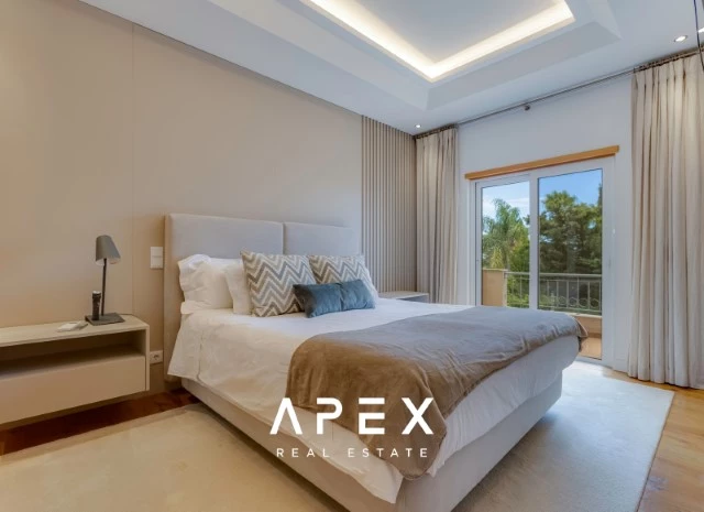 Exclusive 3 Bedroom Villa Boasting Breathtaking Ocean Views