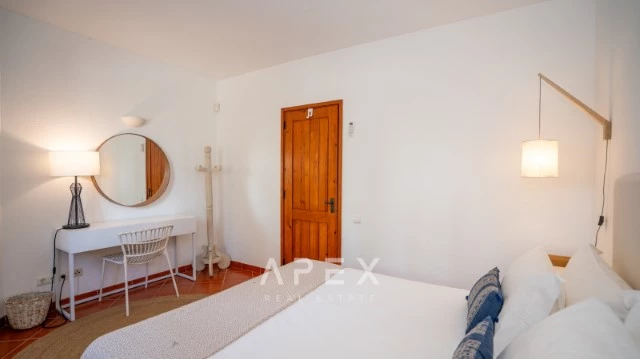 Beach 3 Bedroom Townhouse in Vale do Lobo 2 minutes to the beach