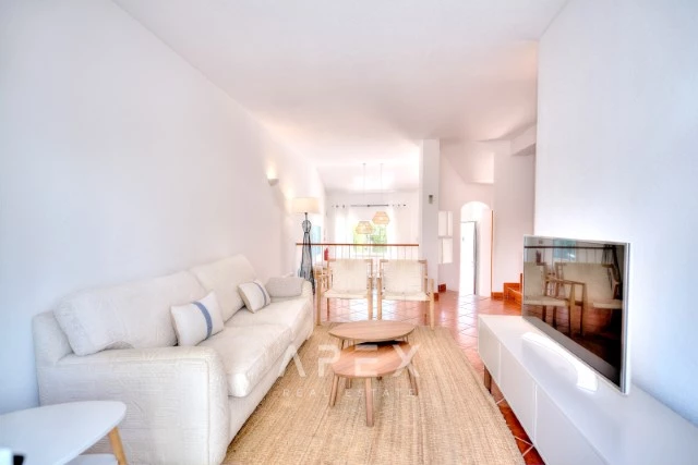 Beach 3 Bedroom Townhouse in Vale do Lobo 2 minutes to the beach