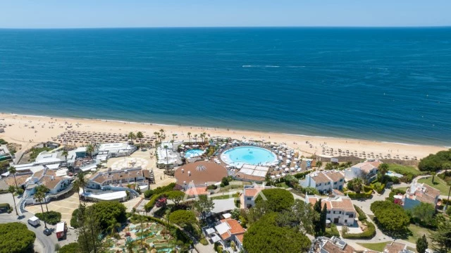 Beach 3 Bedroom Townhouse in Vale do Lobo 2 minutes to the beach