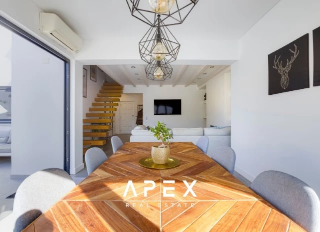 Exclusive 4 Bedroom Renovated Villa with Private Pool