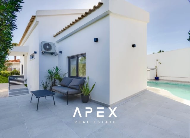 Exclusive 4 Bedroom Renovated Villa with Private Pool