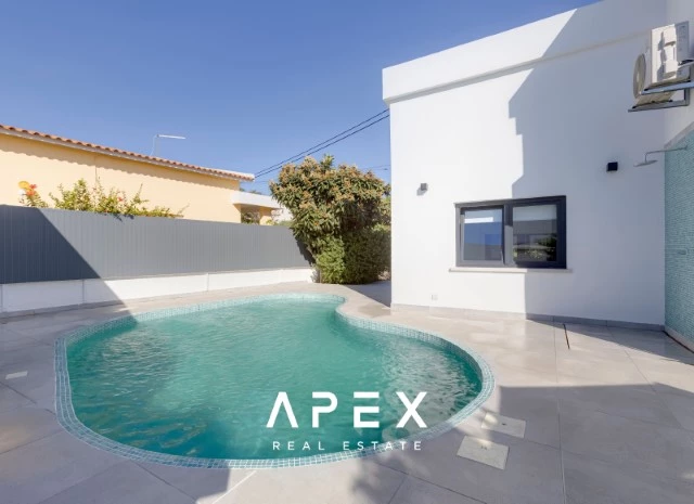 Exclusive 4 Bedroom Renovated Villa with Private Pool