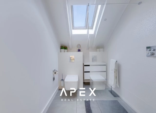 Exclusive 4 Bedroom Renovated Villa with Private Pool