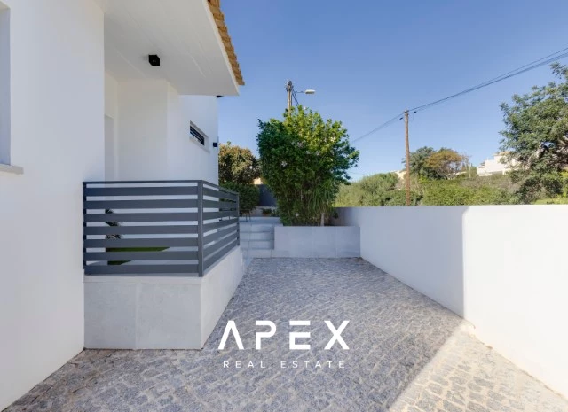 Exclusive 4 Bedroom Renovated Villa with Private Pool