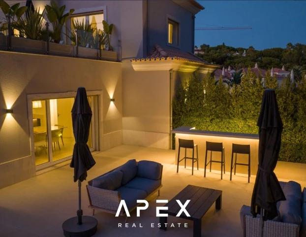 5 Bedroom Villa with a separate 2 Bedroom Staff Quarters / Quinta Encosta