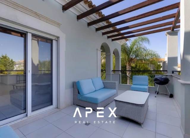 Five Bedroom Villa in The crest