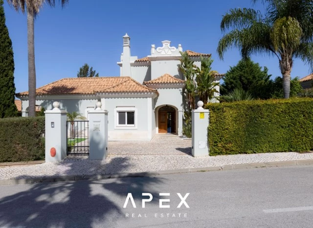 Five Bedroom Villa in The crest