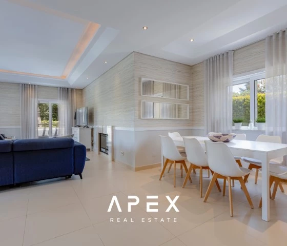 Luxurious 5-bedroom villa in The crest