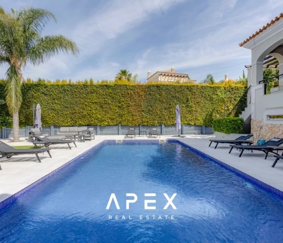 Luxurious 5-bedroom villa in The crest