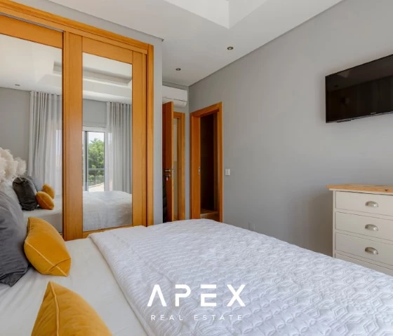 Luxurious 5-bedroom villa in The crest