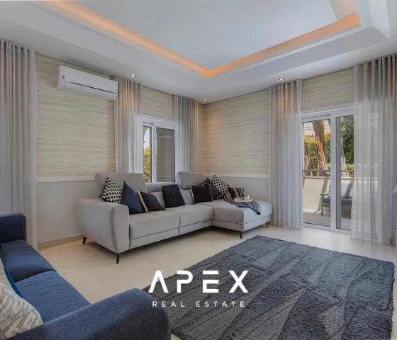 Luxurious 5-bedroom villa in The crest