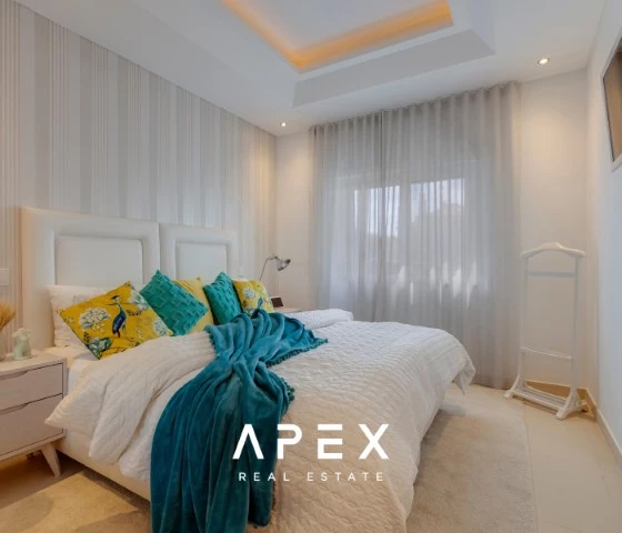 Luxurious 5-bedroom villa in The crest